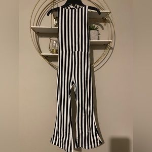 Black and white wide leg jumpsuit size 5t tie in the back new